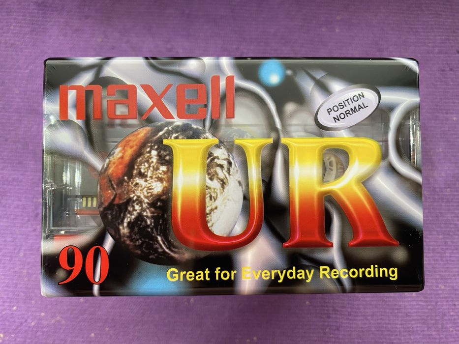 Maxell UR90 аудиокассета.