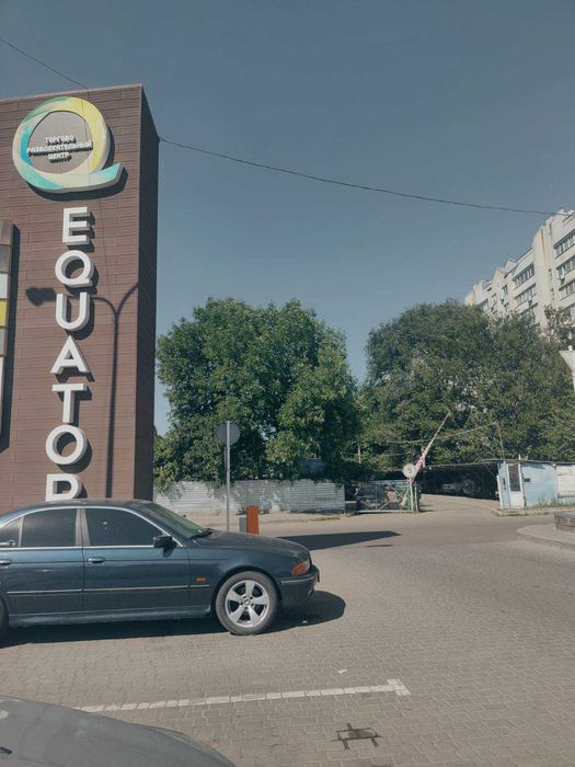 Місце на охороняемій стоянці,вул. Семена Палія 113, Тополек-3