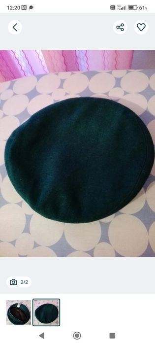 Beret wojskowy zielony.