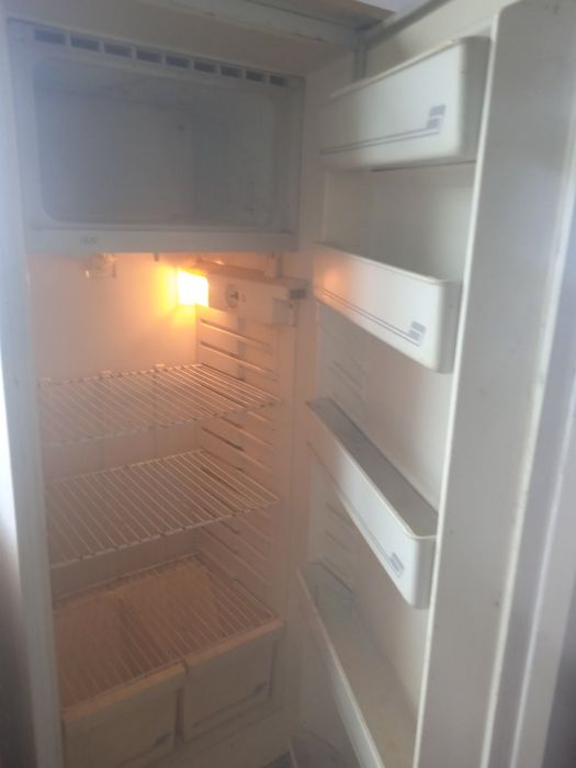 Холодильник рабочий