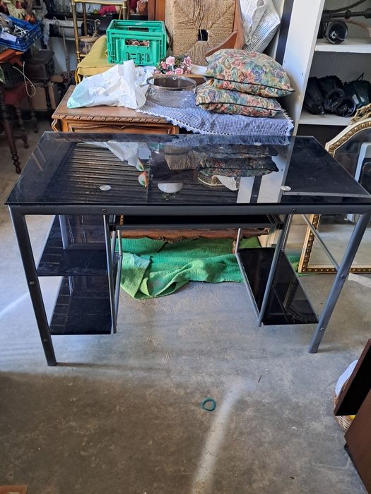 Secretária em vidro