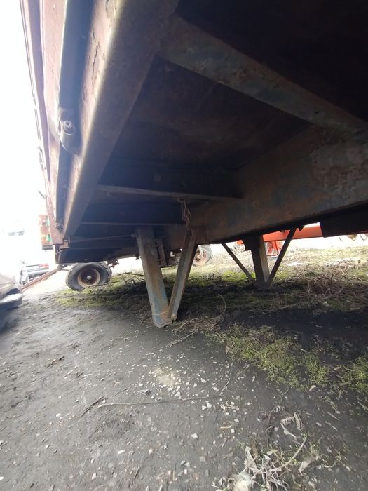 Напівпричіп бортовий ОДАЗ 93571