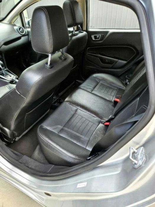 Ford Fiesta Titanium      2016