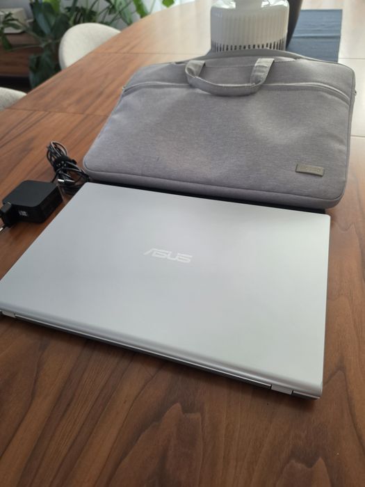 Asus VivoBook i7 MX330, HP EliteBook i7 x360 G8 1030 c/NOVO. Troca/Retoma. Carregador original.