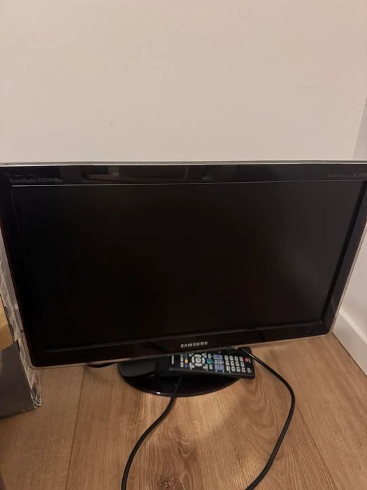 Oddam TV Samsung 32 cale SPRAWNY