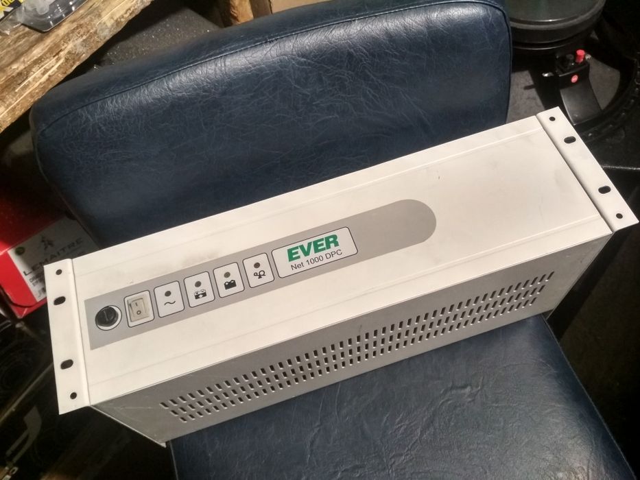 Zasilacz awaryjny Ever UPS Net 1000 DPC 600wat 3,2A .obudowa 3U