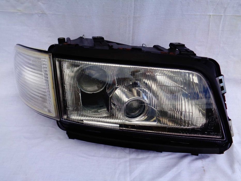 Reflektor prawy, Lampa prawa przód, przednia Audi A8 D2 Bosch