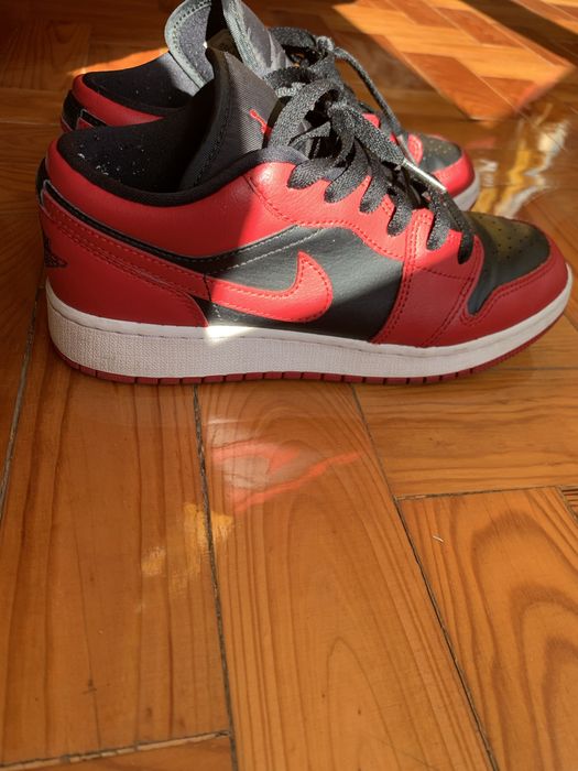 Jordan vermelho e preto