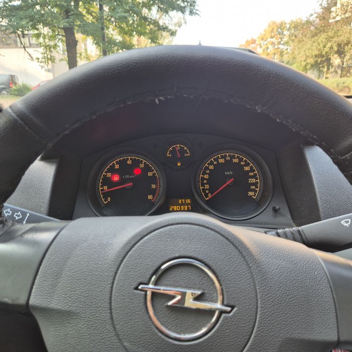 Sprzedam  Opel Astra  H 2012r