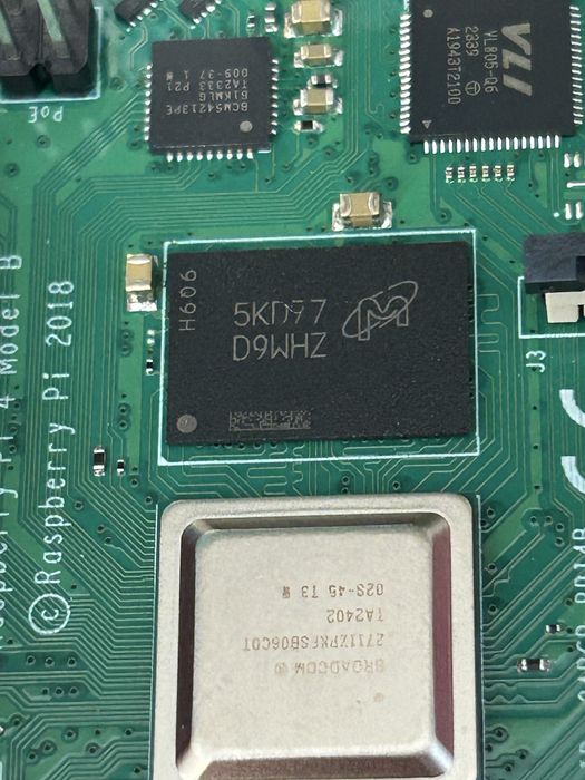 Raspberry PI 4 Model B com 2GB RAM
