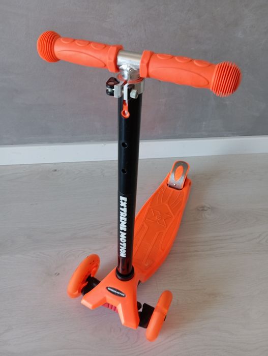 Самокат "Extreme motion"