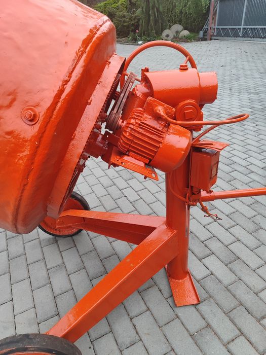 Betoniarka 150l na siłę