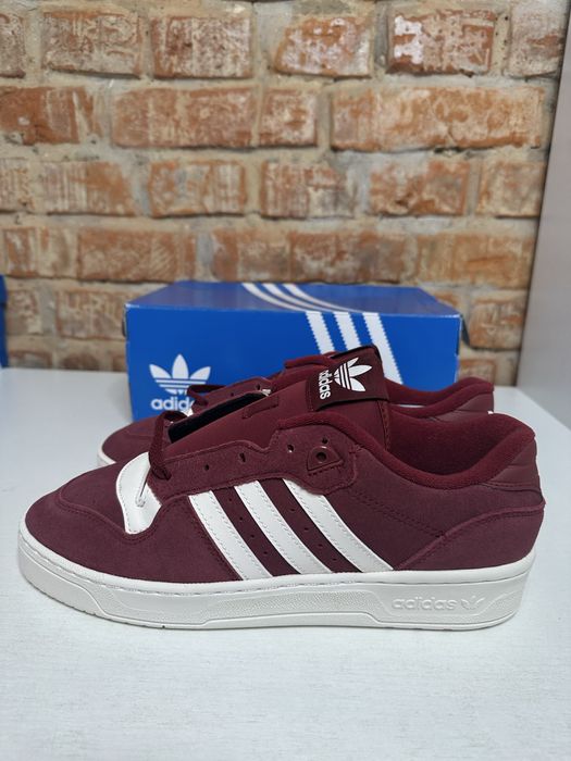 Кросівки adidas rivalry low  44(10)