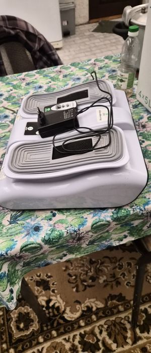 Massajador de pernas vibratório Shiatsu VibroMoving CINZA