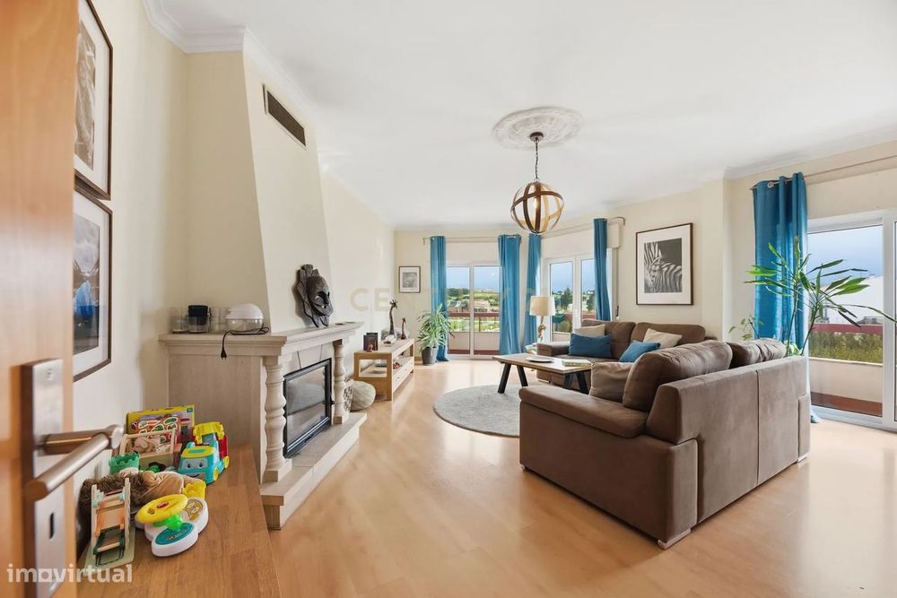 Apartamento T4 em Moita, Setúbal - Oportunidade Única! — Moita, Setúbal