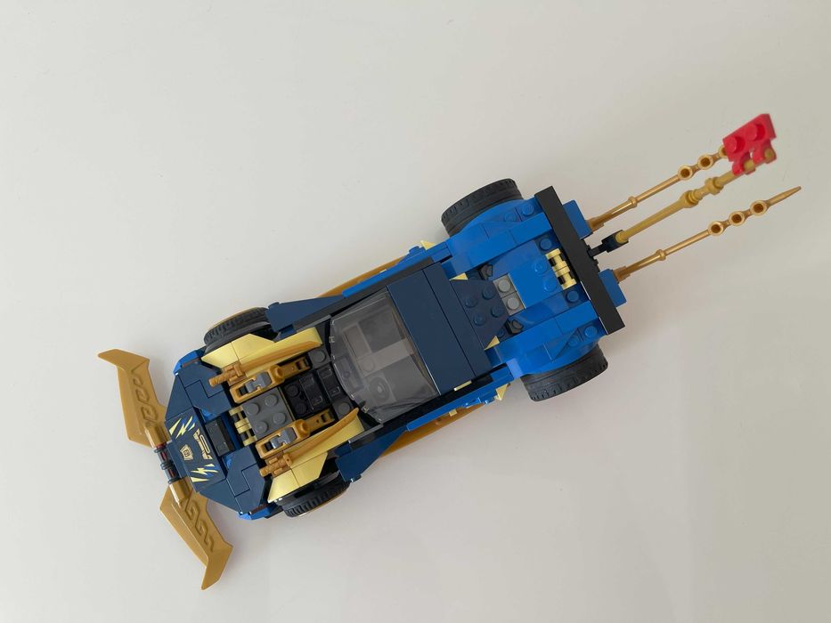 Carro de Corrida EVO do Jay e da Nya