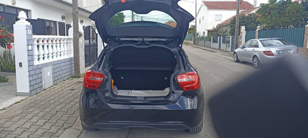 Mercedes A180 CDI STYLE - NACIONAL -com extras a destacar