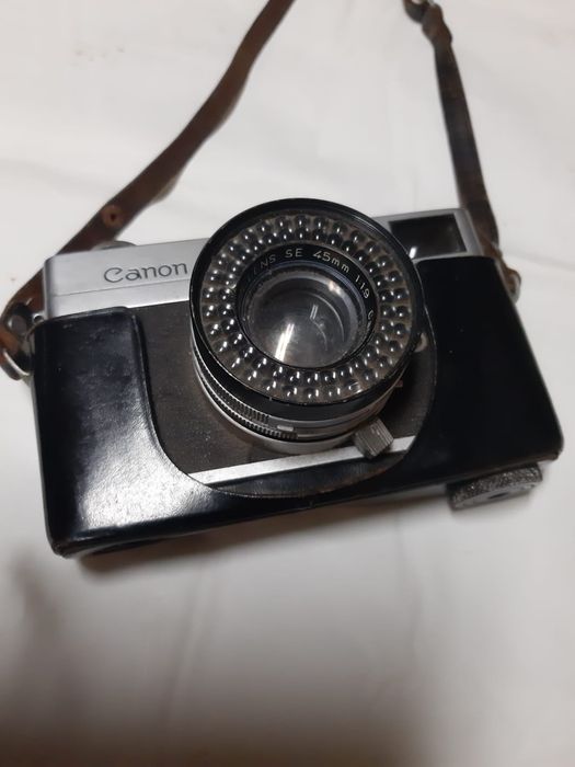 Máquina fotográfica antiga Canon