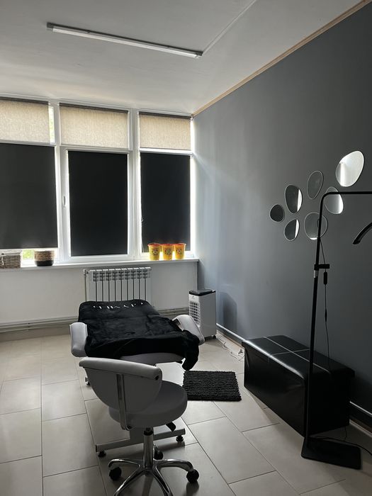 Кушетка косметологічна