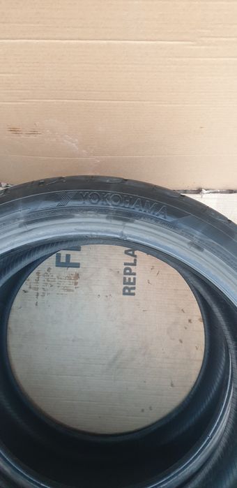 Yokohama ADVAN Apex v601 255/35R19 96Y