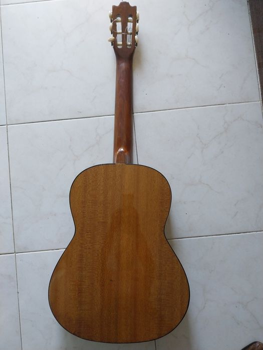 Viola classica century  como nova