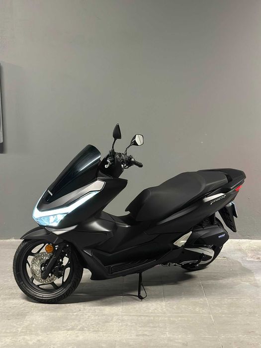 Honda PCX 125 0km — Em 12, 18 ou 24 meses. Venda parcelada com mensalidades acessíveis! Processo ágil e simples!