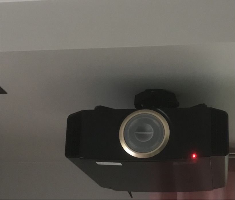 Projektor JVC RS 400
