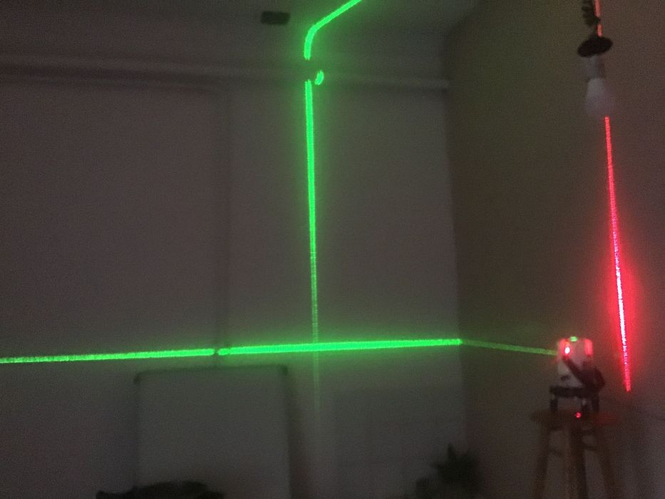 Товар с Германии  Лазерный уровень Невелир laserliner Laser 5 PRO