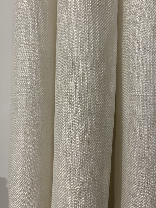 Cortinado em linho cor cru