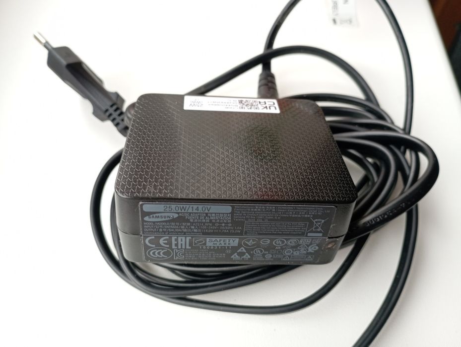 Монитор Samsung S24D360GAI