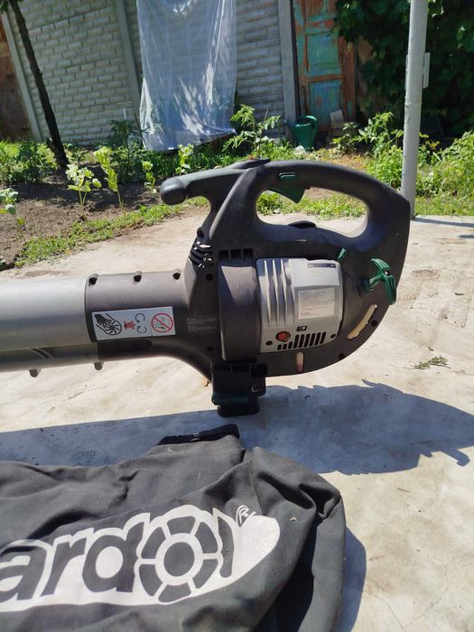 Пылесос для листьев двухтактный 0.7kw