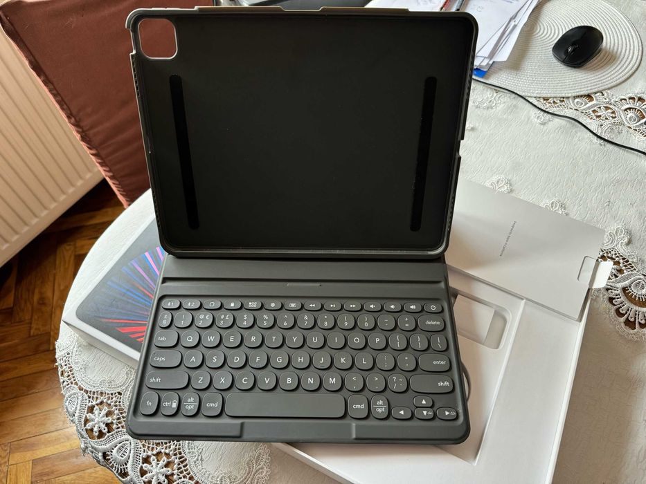 Apple iPad Pro 12,9" 5 gen M1 128GB Cellular klawiatura ZAGG