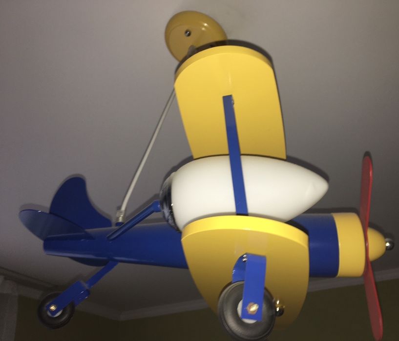 Світильник для дитячої кімнати літак