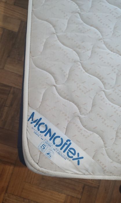 Sofá cama com colchão monoflex