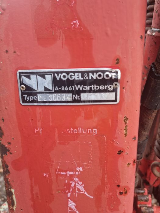 Плуг 3 корпуса оборотний