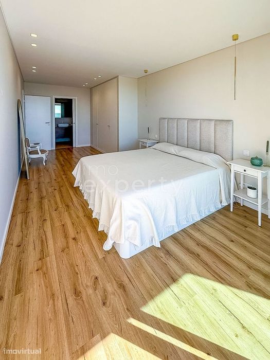 Apartamento T2 | Edifício Lourencinha II | Câmara De Lobos