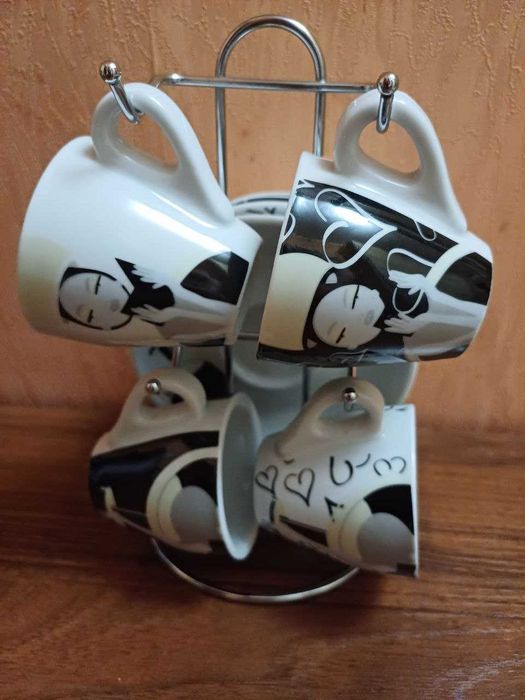 Кофейный сервиз на подставке (4 персоны)