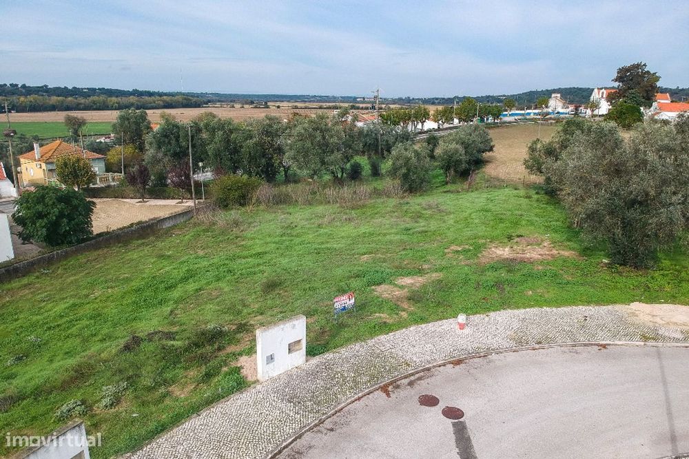 Terreno  para venda — Santo Estevão, Santarém