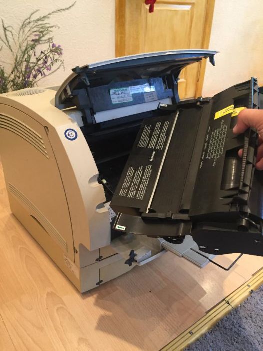 принтер Lexmark Optra S1255