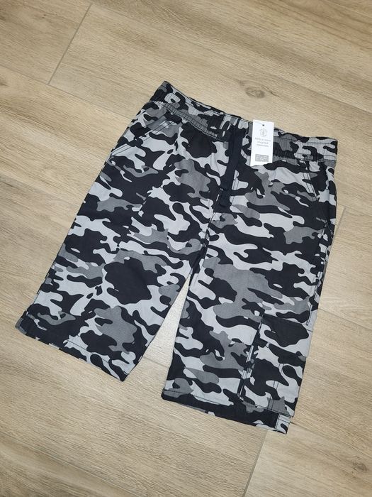 Камуфляжні шорти на 13-14 років
