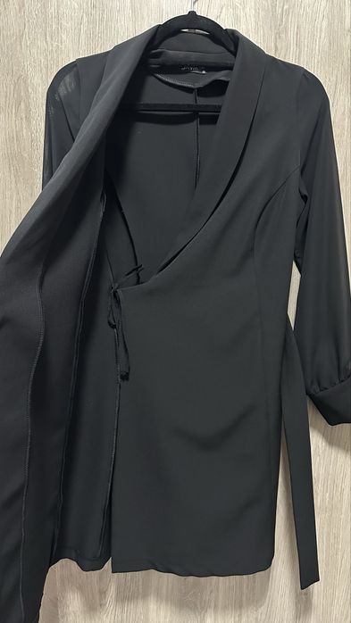 Сукня жіноча чорна