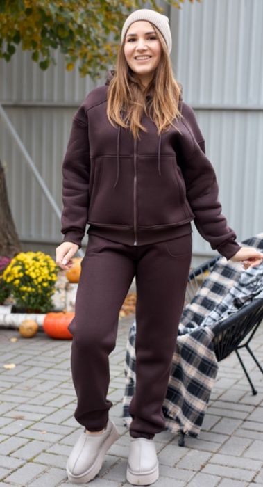 Тёплый женский спортивный костюм на флисе, шоколадный цвет

Описание: