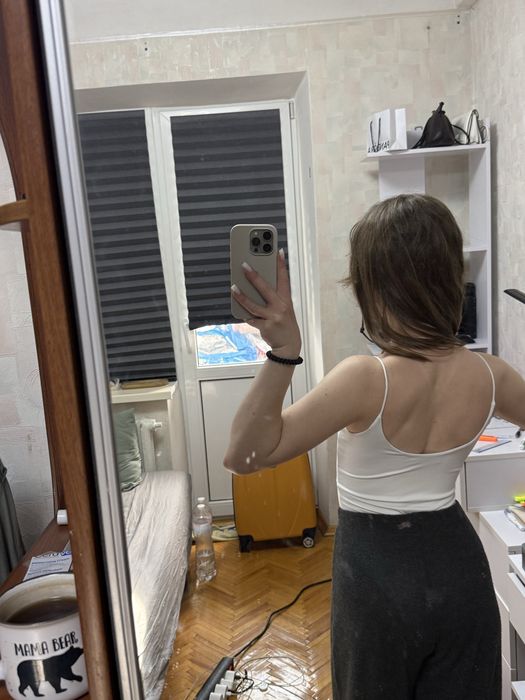 Яскраві боді, топи