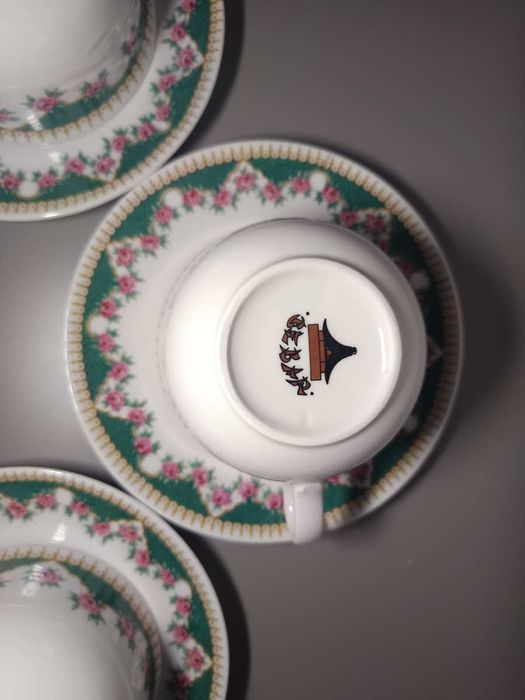 Conjunto de 5 Chávenas + Pires – Porcelana Chinesa