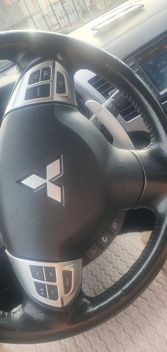 Mitsubishi Outlenderr дизель 2,2 автомат