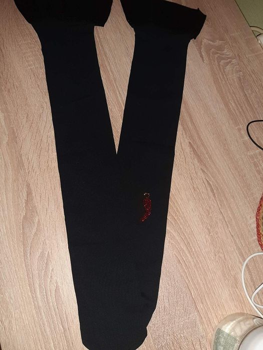 панчохи.         .