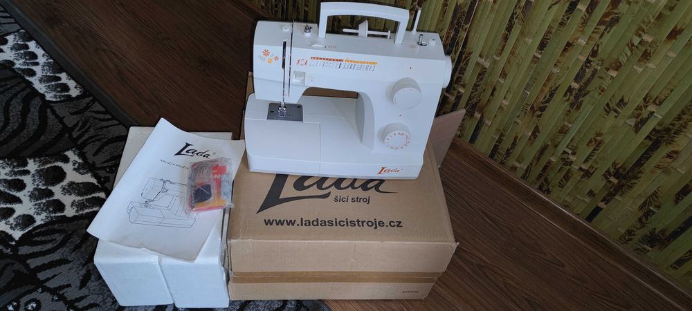 Швейна машинка електртчна