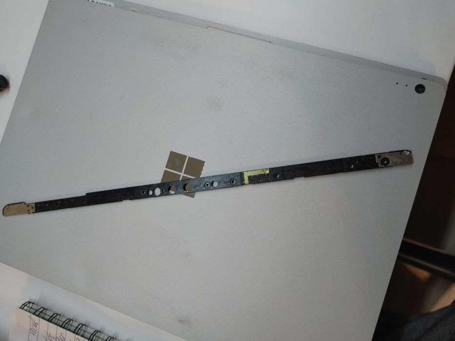 Microsoft Surface Book 2 запчастини планшет