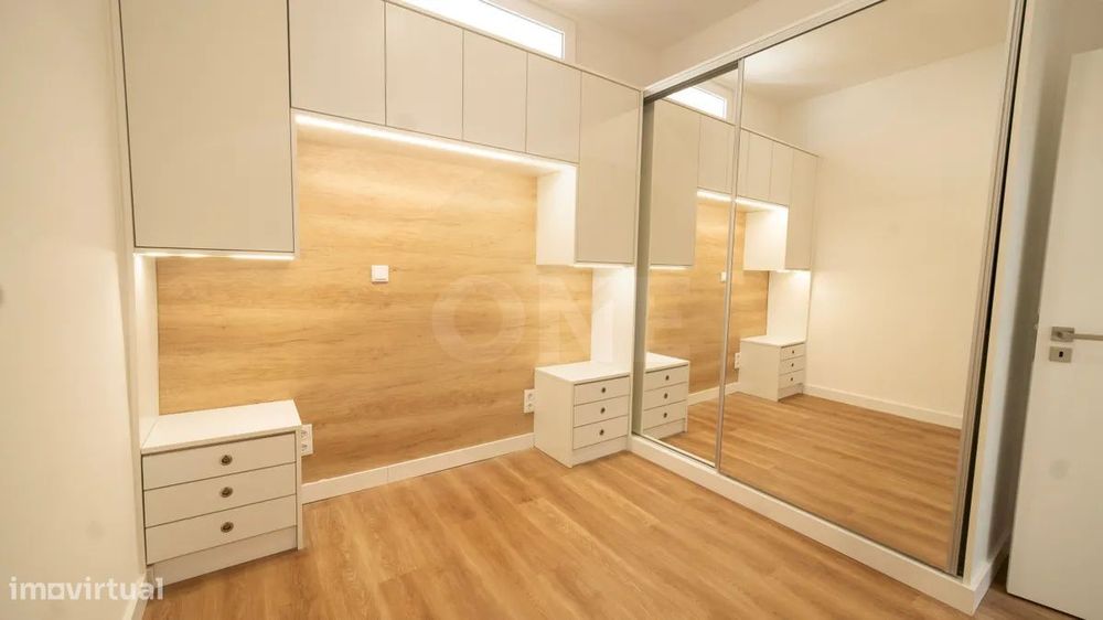 Apartamento T3 remodelado| Suite e closet | Codivel, Odivelas