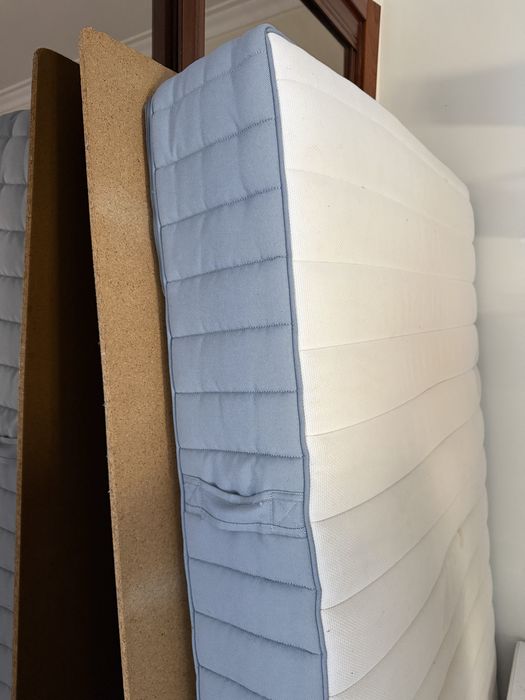 Cama estrado e colchão de solteiro 200x90